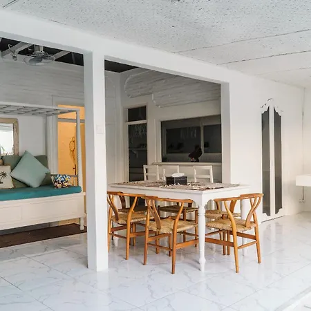 Modern 3Br Villa, 4Min To Double Six Beach, Pool