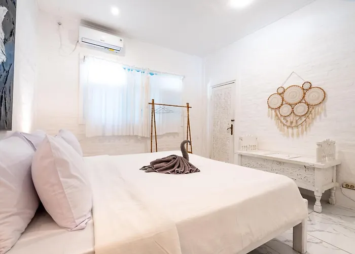 Villa, Pool, 2 Min To Double Six * Seminyak
